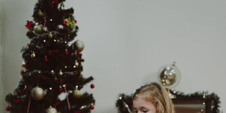 Vánoční focení dětí i intimních boudoir snímků: až 90 minut v ateliéru a 3–10 snímků v el. podobě