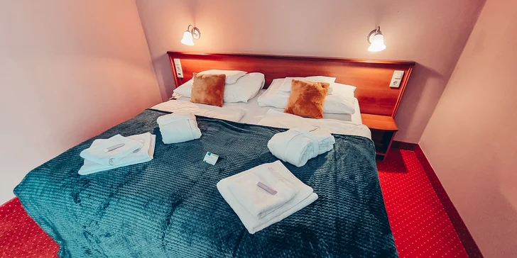 Pobyt nedaleko Egeru: wellness centrum s léčivou vodou, polopenze a zábava, 2 děti zdarma
