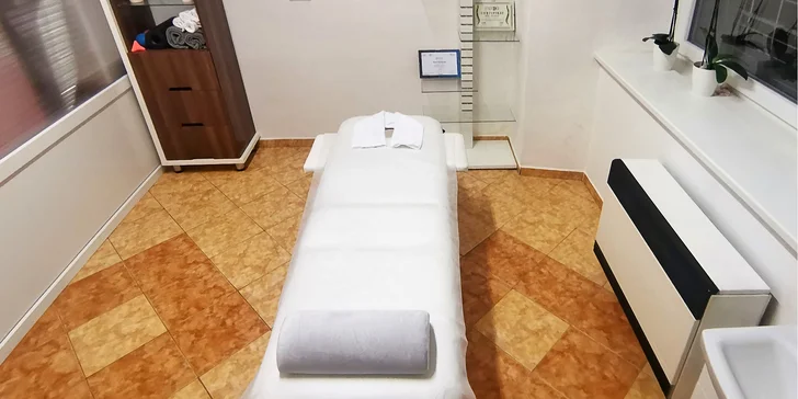 Masáže: klasická masáž dolních končetin, zad nebo šíje i Dornova metoda proti bolesti kloubů