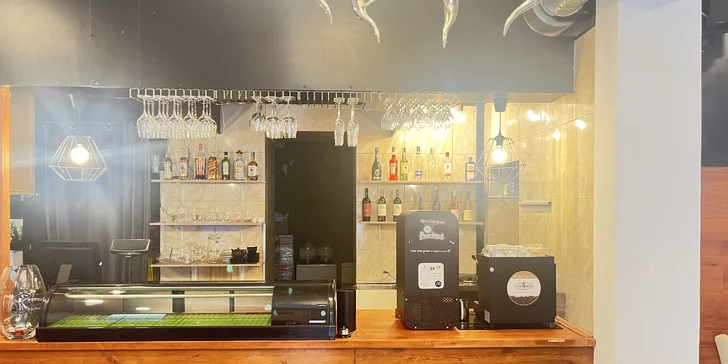 Ukrajinské speciality: domácí pelmeně a vareniky pro 2 osoby na Vinohradech