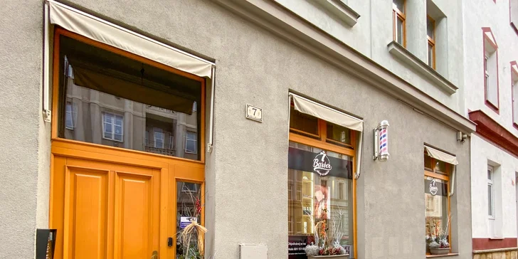 7Barber & Salon: balíčky se střihem, úpravou vousů i pomádou z USA