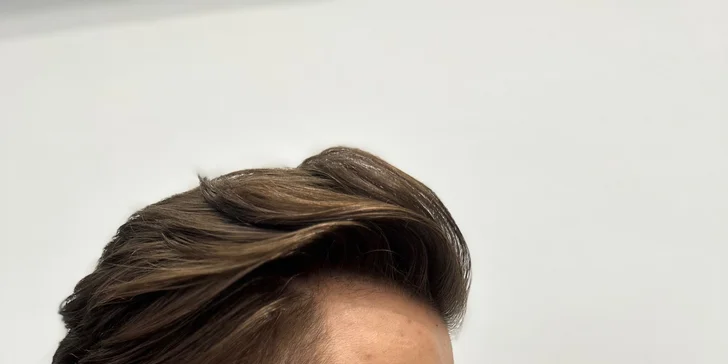 7Barber & Salon: balíčky se střihem, úpravou vousů i pomádou z USA