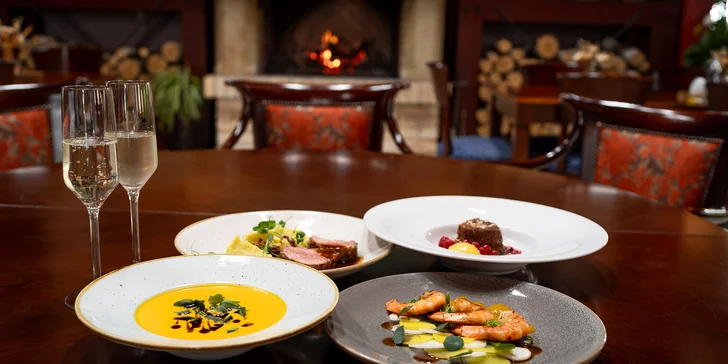 Čtyřchodové menu s nádechem asijské kuchyně: krevety, dýňový krém, steak s quinoou i fondant