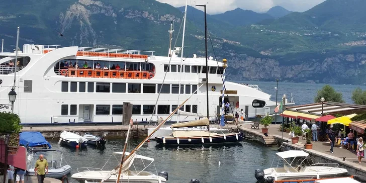 Lago di Garda: romantický pobyt v hotelu u pláže s polopenzí pro dva