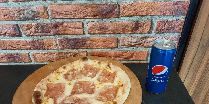 Libanonská pizza a nápoj pro 1 i 2 osoby: se zeleninou, sýrem i masem