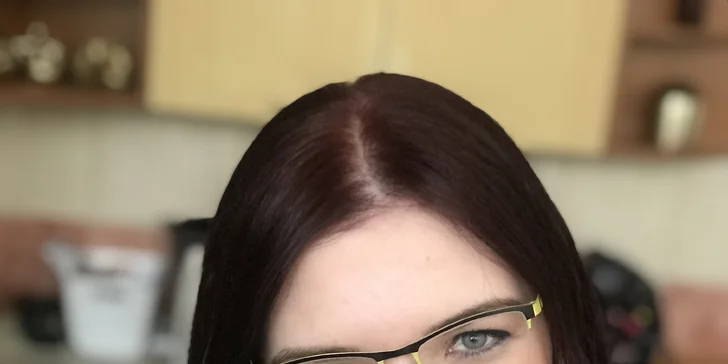Proměna, s níž rozkvetete: make-up, sestřih, kosmetika i lehké občerstvení