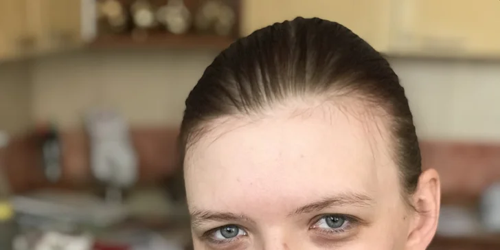 Proměna, s níž rozkvetete: make-up, sestřih, kosmetika i lehké občerstvení