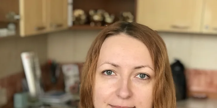 Proměna, s níž rozkvetete: make-up, sestřih, kosmetika i lehké občerstvení