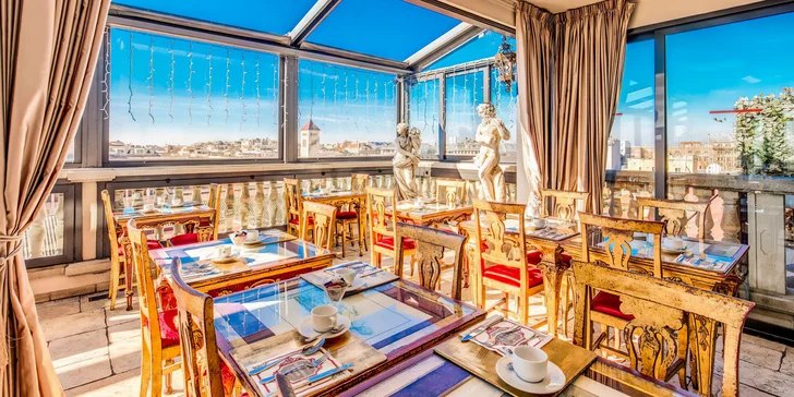 Luxusní 4* hotel v centru Říma: 1,3 km od Fontány di Trevi a 2,5 km od Kolosea