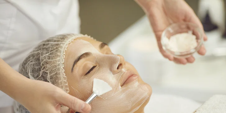 Přístrojové anti-age ošetření, intenzivní výživa, detox procedury pro různé typy pleti