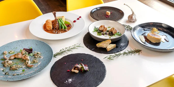 6chodové francouzské menu od kuchaře s michelinskou praxí: žabí stehýnka, šneci i kuřecí stehno