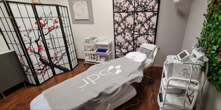 Přístrojové anti-age ošetření, intenzivní výživa, detox procedury pro různé typy pleti