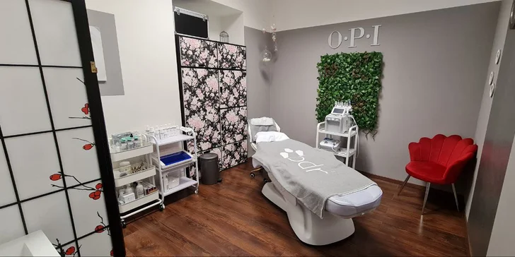 Přístrojové anti-age ošetření, intenzivní výživa, detox procedury pro různé typy pleti