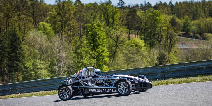 Divoká jízda po Masarykově okruhu v Brně: Ariel atom nebo Formule F4, řízení i spolujízda