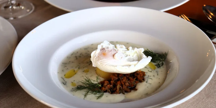 Degustační menu v golfovém resortu Ostravice: 5chodové menu s kachním prsem a vinným párováním pro 2 osoby