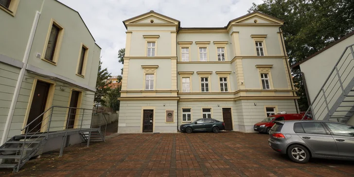 Léto v Praze: útulný penzion s možností snídaní jen 30 minut od centra