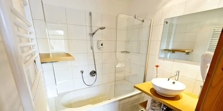 Dovolená v Rakousku: 4* hotel pod sjezdovkou, neomezený wellness, polopenze vč. svačiny, karta plná slev