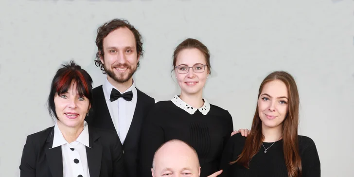 Těhotenské či rodinné focení až pro 5 osob i s domácím mazlíčkem