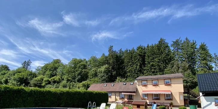 Relax i lyžování na Šumavě: apartmány u Zadova se snídaní, wellness i procedurami