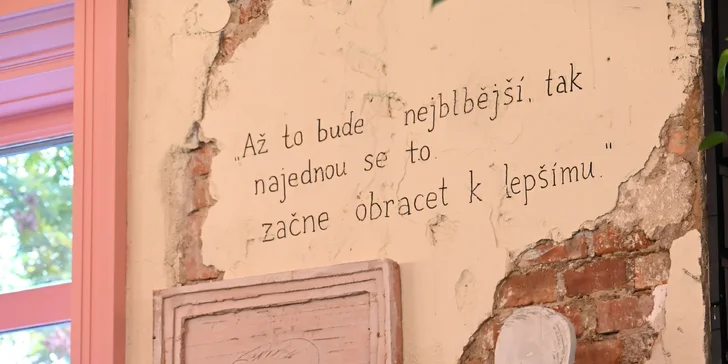 Kavárna v secesním domě na pomezí Vršovic a Vinohrad: otevřené vouchery v hodnotě 300-1000 Kč