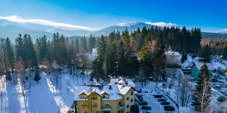 Příjemný relax i horské túry jen kousek za kopečky: pobyt se stravou i wellness ve Sklářské Porebě