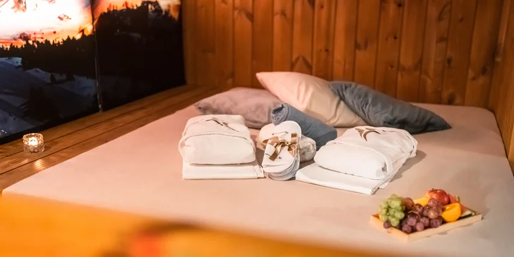 2 hod. v soukromém spa Zima s horskou atmosférou a lahví dle vlastního výběru pro pár