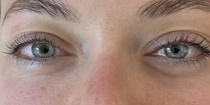 Ohromující pohled: laminace obočí, lash lifting či balíček obou procedur