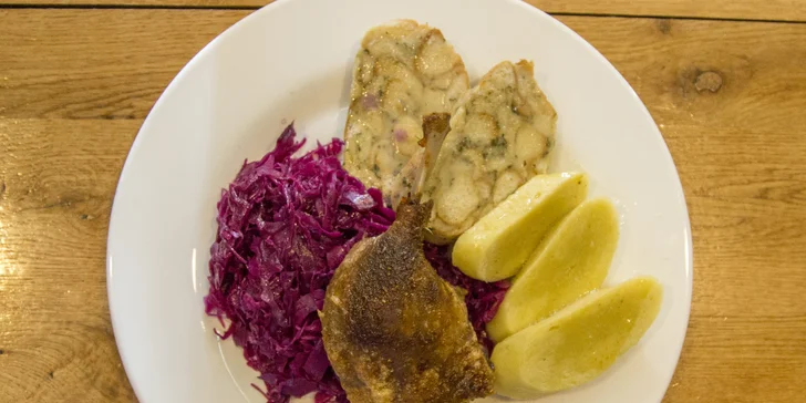 Svatomartinské menu: dozlatova pečené stehno, červené zelí, paštička, kaldoun i perník