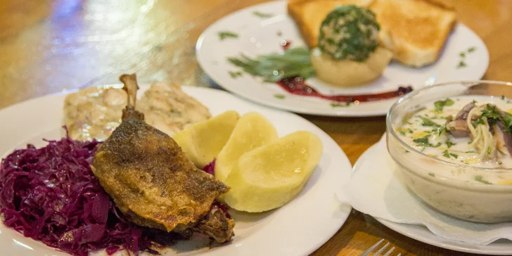 Svatomartinské menu: dozlatova pečené stehno, červené zelí, paštička, kaldoun i perník