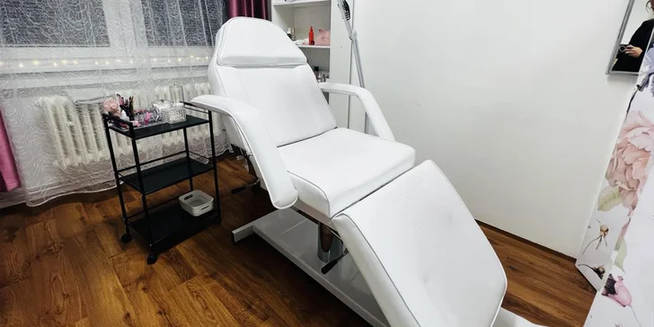 Laminace obočí i řas, antiage ošetření, radiofrekvence i mikrojehličková terapie