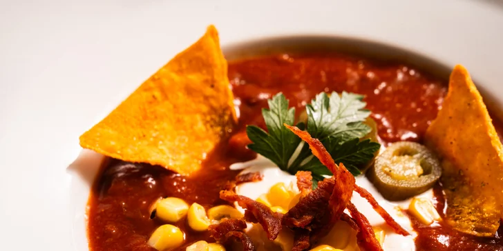 Mexické menu pro dva: fazolová polévka, fajitas a churros
