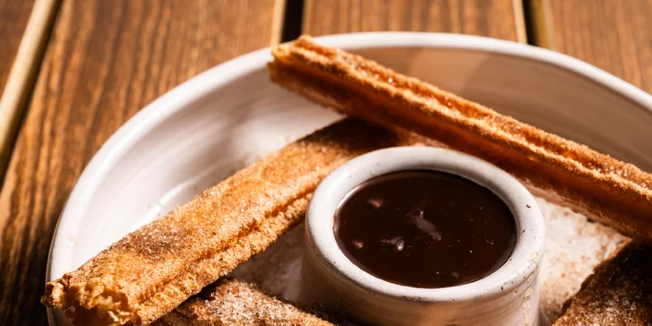 Mexické menu pro dva: fazolová polévka, fajitas a churros
