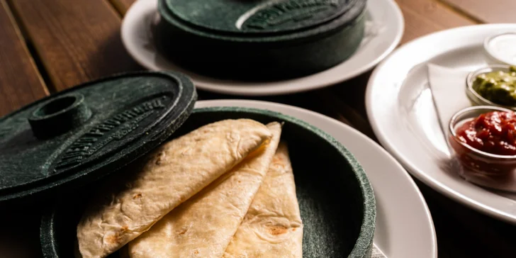 Mexické menu pro dva: fazolová polévka, fajitas a churros