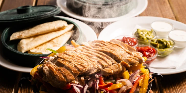 Mexické menu pro dva: fazolová polévka, fajitas a churros