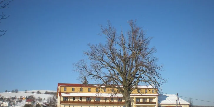 Pobyt s výhledem na krajinu Bílých Karpat: snídaně či polopenze a neomezený wellness