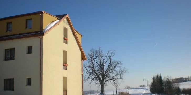 Pobyt s výhledem na krajinu Bílých Karpat: snídaně či polopenze a neomezený wellness