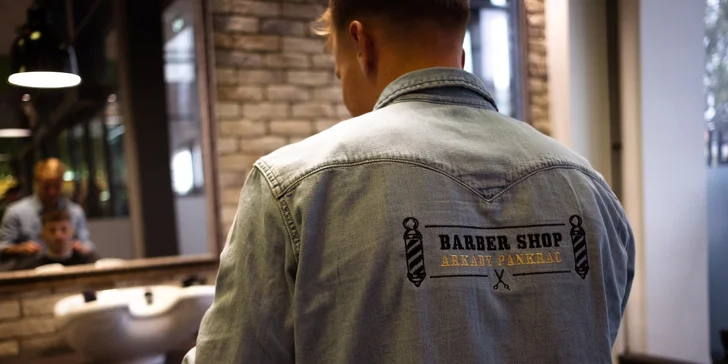Kompletní péče: Barber střih vč. úpravy kontur a vousů k tomu káva a něco ostřejšího