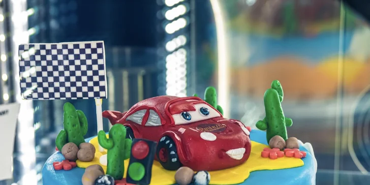 Na horký nápoj a něco sladkého o samotě či ve dvou: káva s dortíkem v OC Černý Most