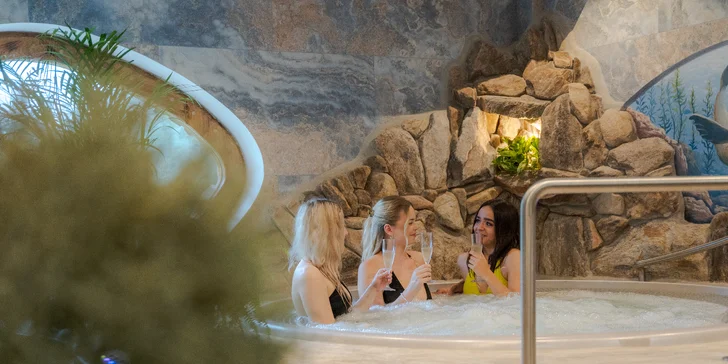 Wellness v resortu Peklo Čertovina: 60 až 90 minut rajské relaxace, vířivky, sauny i bazén