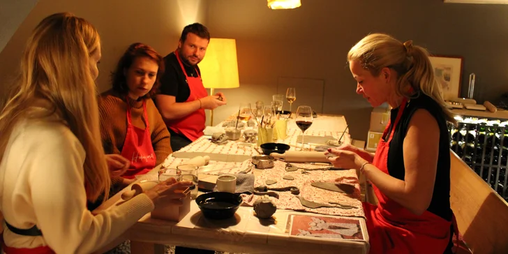 Zážitkový keramický workshop pro 1-2 os. i rodinu: 3 hodiny, výpal, glazury i welcome drink