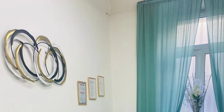 Liftingová masáž obličeje vč. čištění a tonizace: péče proti vráskám a pro zdravý vzhled pleti