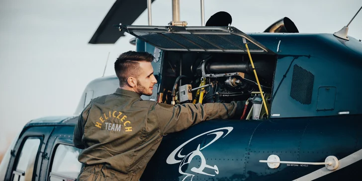 Let vrtulníkem se zkouškou pilotáže: 15–60 min., více než 400 měst po celé ČR