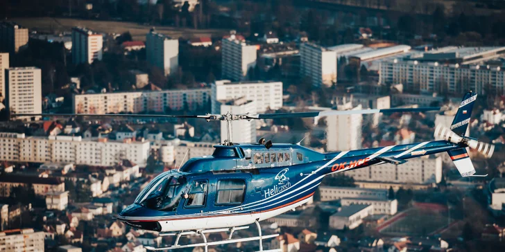 Let vrtulníkem se zkouškou pilotáže: 15–60 min., více než 400 měst po celé ČR