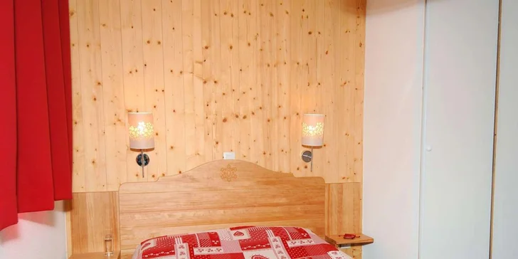 Lyžování ve francouzských Alpách: doprava tam i zpět, skipas v ceně a možnost wellness