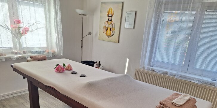 Otevřené vouchery na procedury v masážním salonu Ramiza: masáž bylinkovými měšci i masáž hlavy