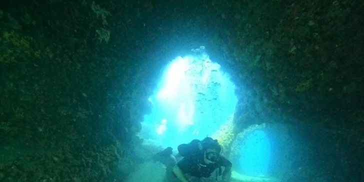 Mezinárodně platný potápěčský kurz pro začátečníky se školou Enjoy diving