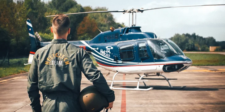 Let vrtulníkem se zkouškou pilotáže: 15–60 min., více než 400 měst po celé ČR