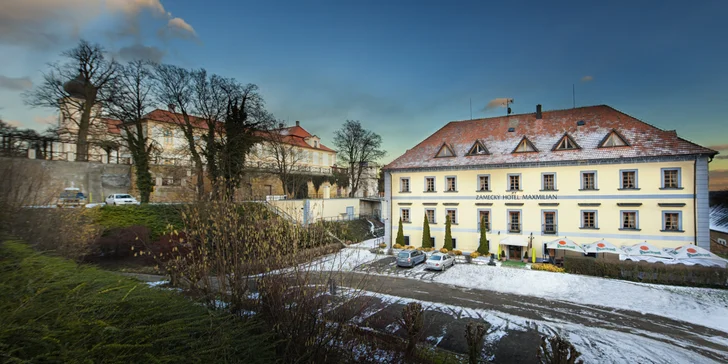 Zámecký pobyt: zámecký park s unikátním labyrintáriem, dobré jídlo i bazén