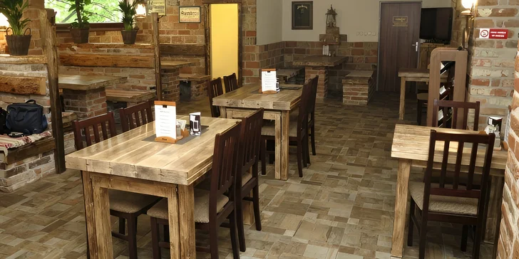 Pečené nebo uzené koleno v pivnici Orion pro 2 až 8 osob