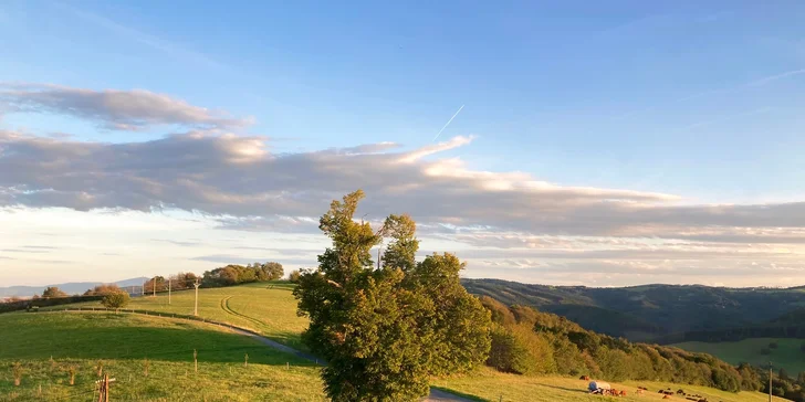 Pobyt s výhledem na krajinu Bílých Karpat: snídaně či polopenze a neomezený wellness
